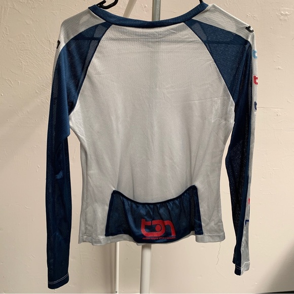 VINTAGE Y2K mesh rave top silver blue graphic back pocket club festival wear - Picture 3 of 9